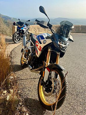 BMW F 900 GS Trophy 1