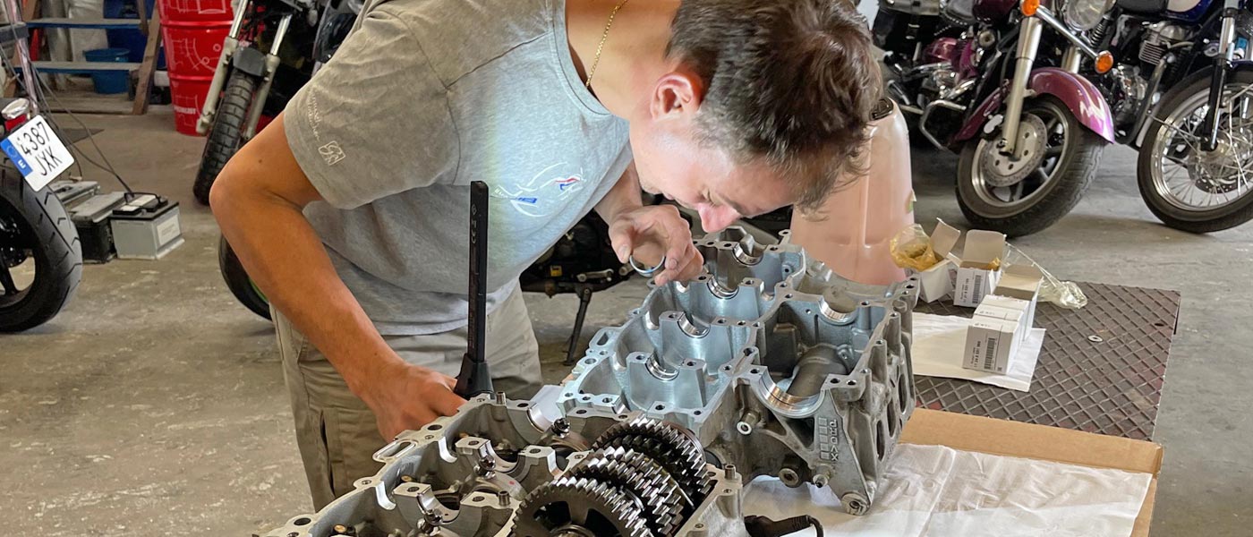 Professionelle Motorenreparatur